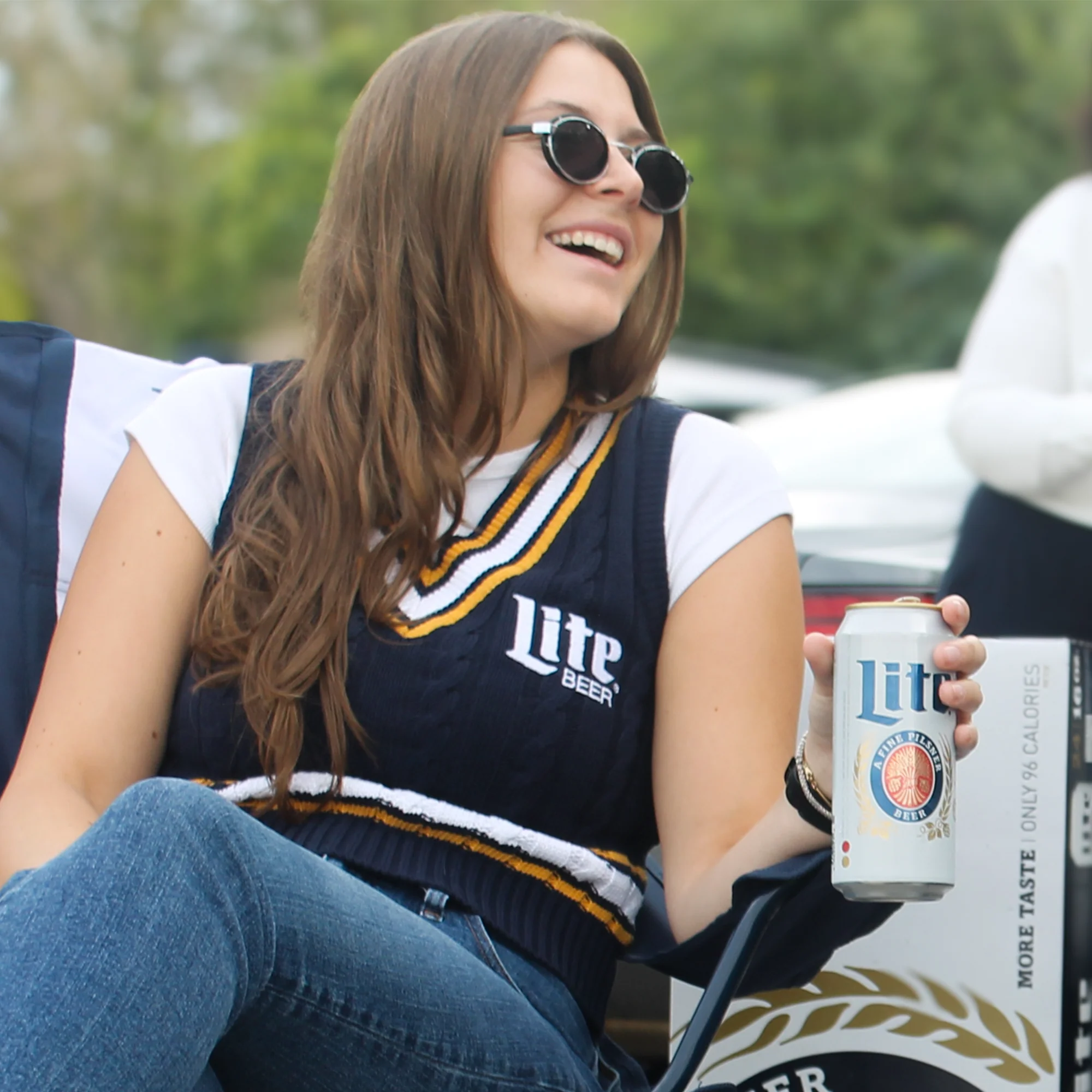 WOMEN'S LITE BEER SWEATER VEST - Image 3